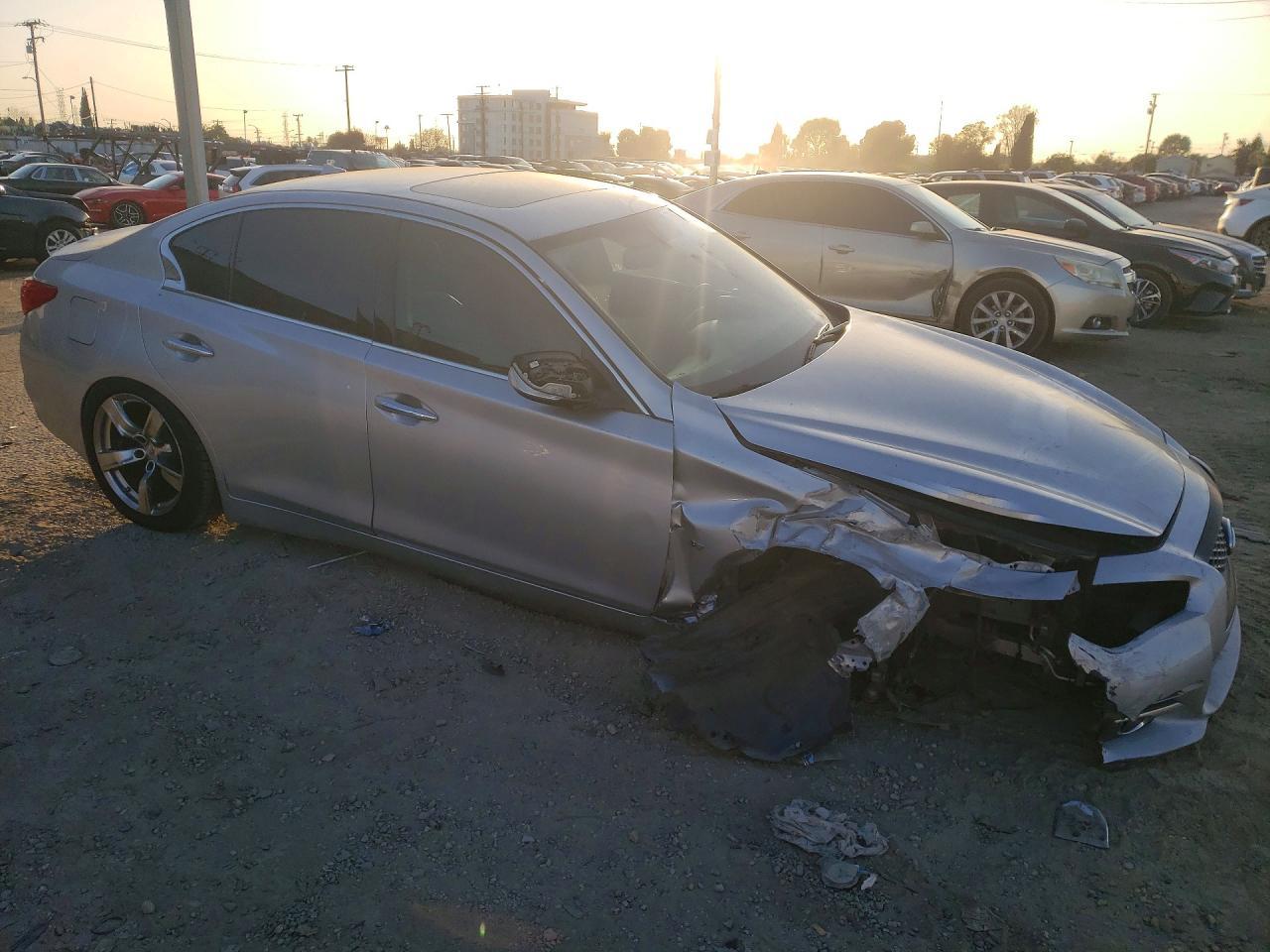 2014 INFINITI Q50