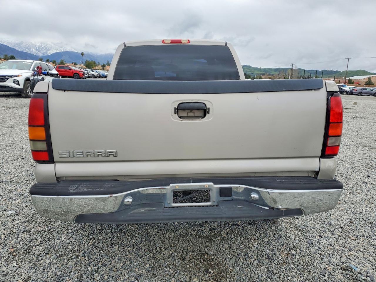 2005 GMC Sierra