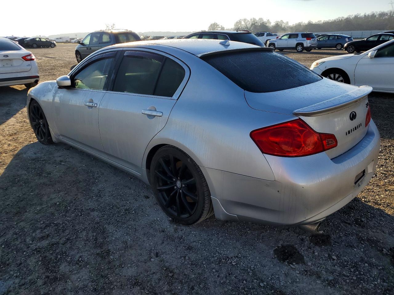 2015 INFINITI Q40