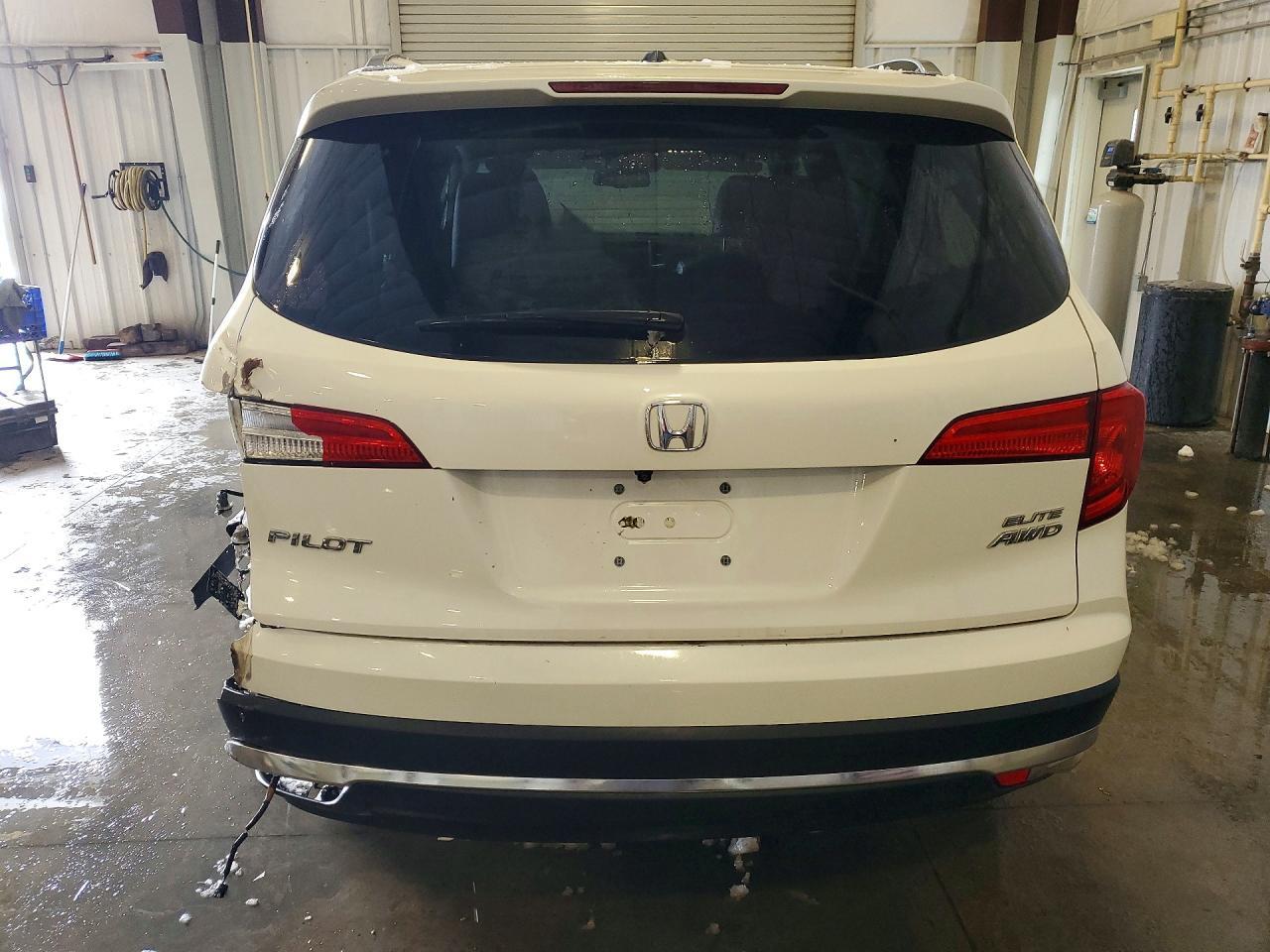 2017 HONDA PILOT