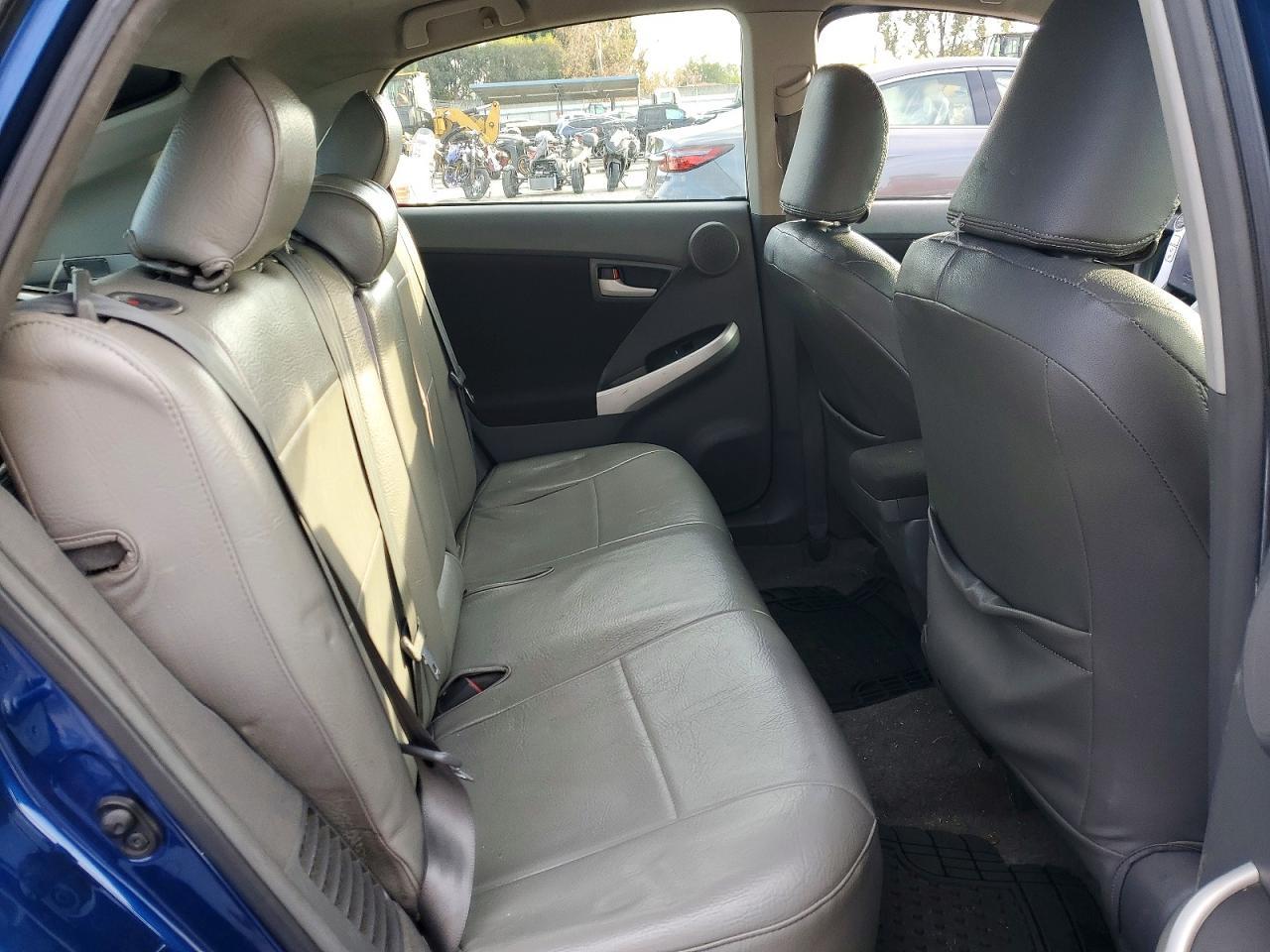 2011 TOYOTA PRIUS