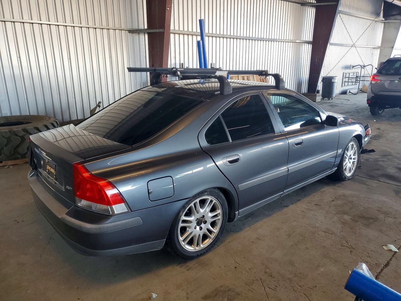 2004 VOLVO S60