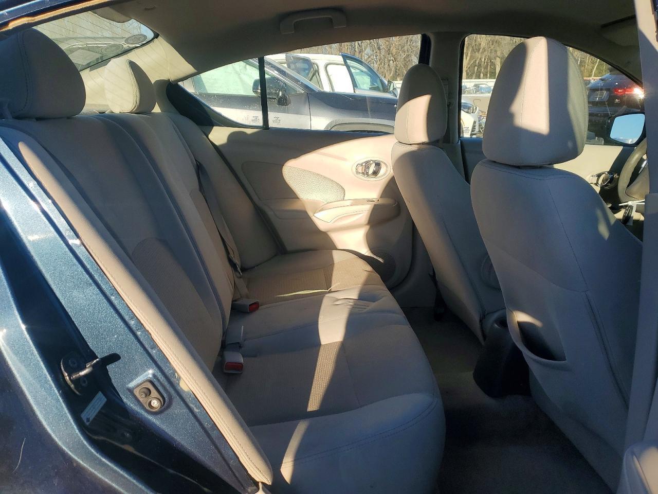 2015 NISSAN VERSA