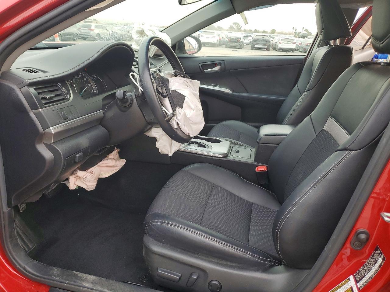 2014 TOYOTA CAMRY