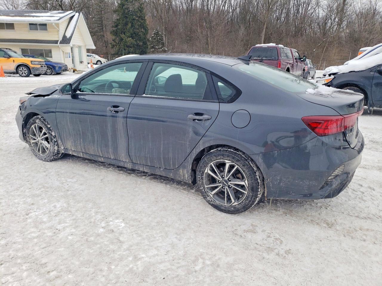 2023 KIA FORTE