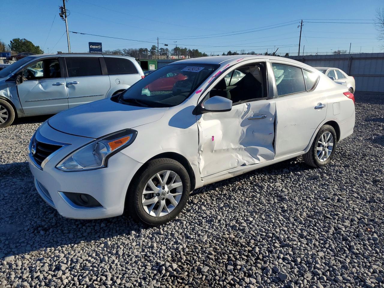 2018 NISSAN VERSA