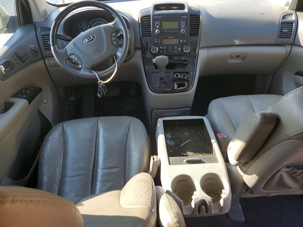 2014 KIA SEDONA