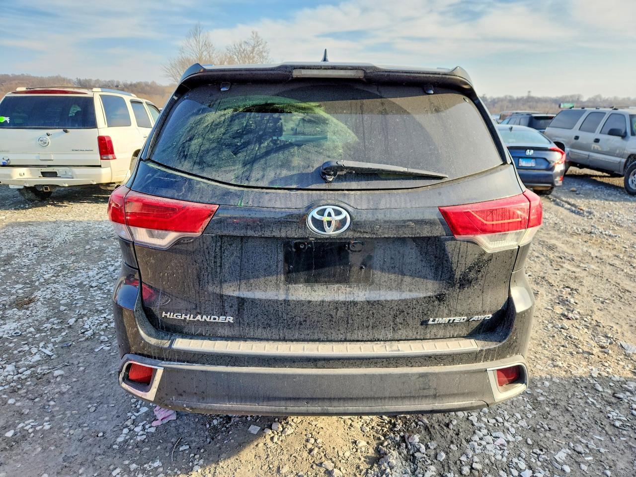 2017 TOYOTA HIGHLANDER