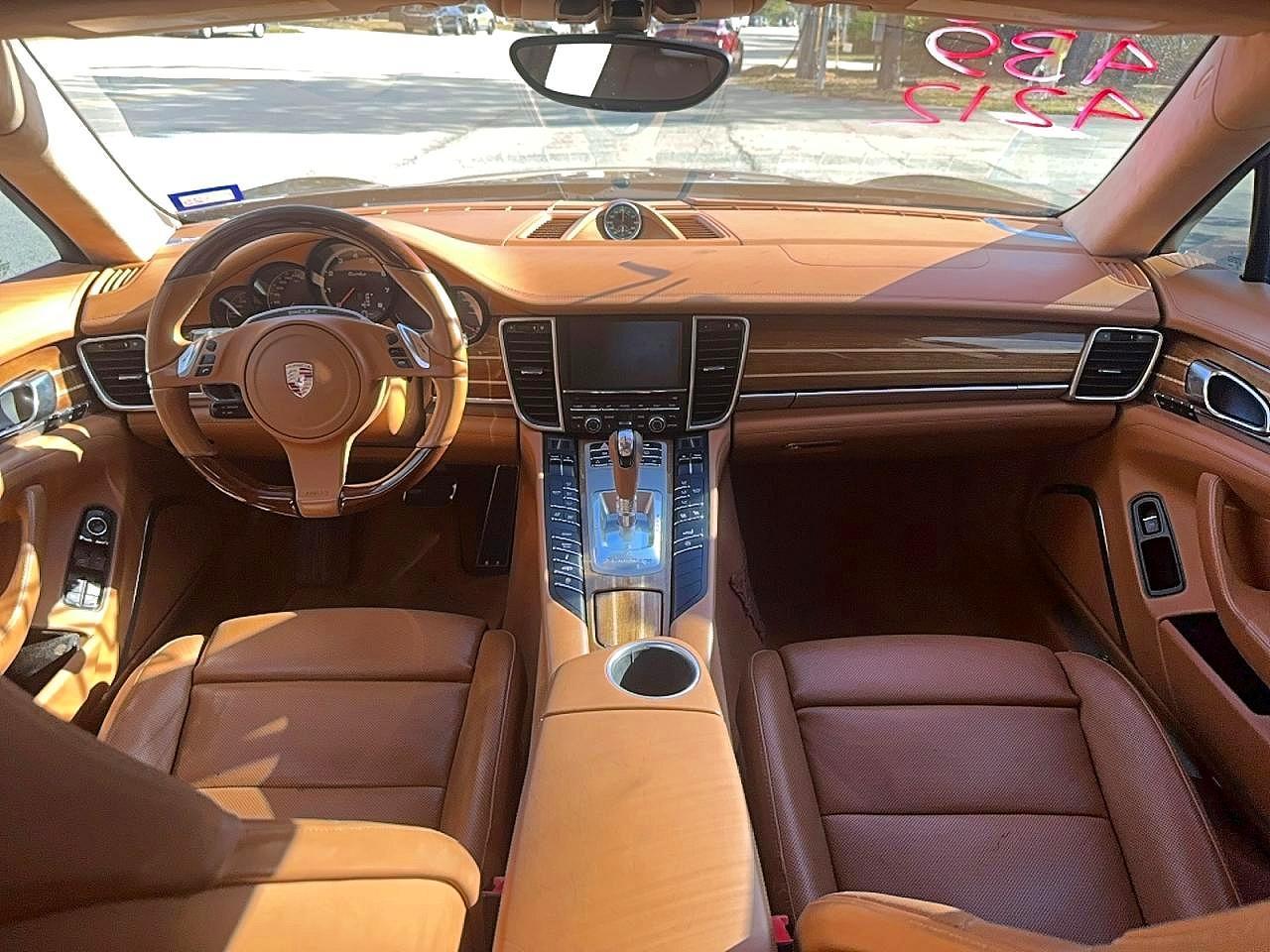 2011 PORSCHE Panamera