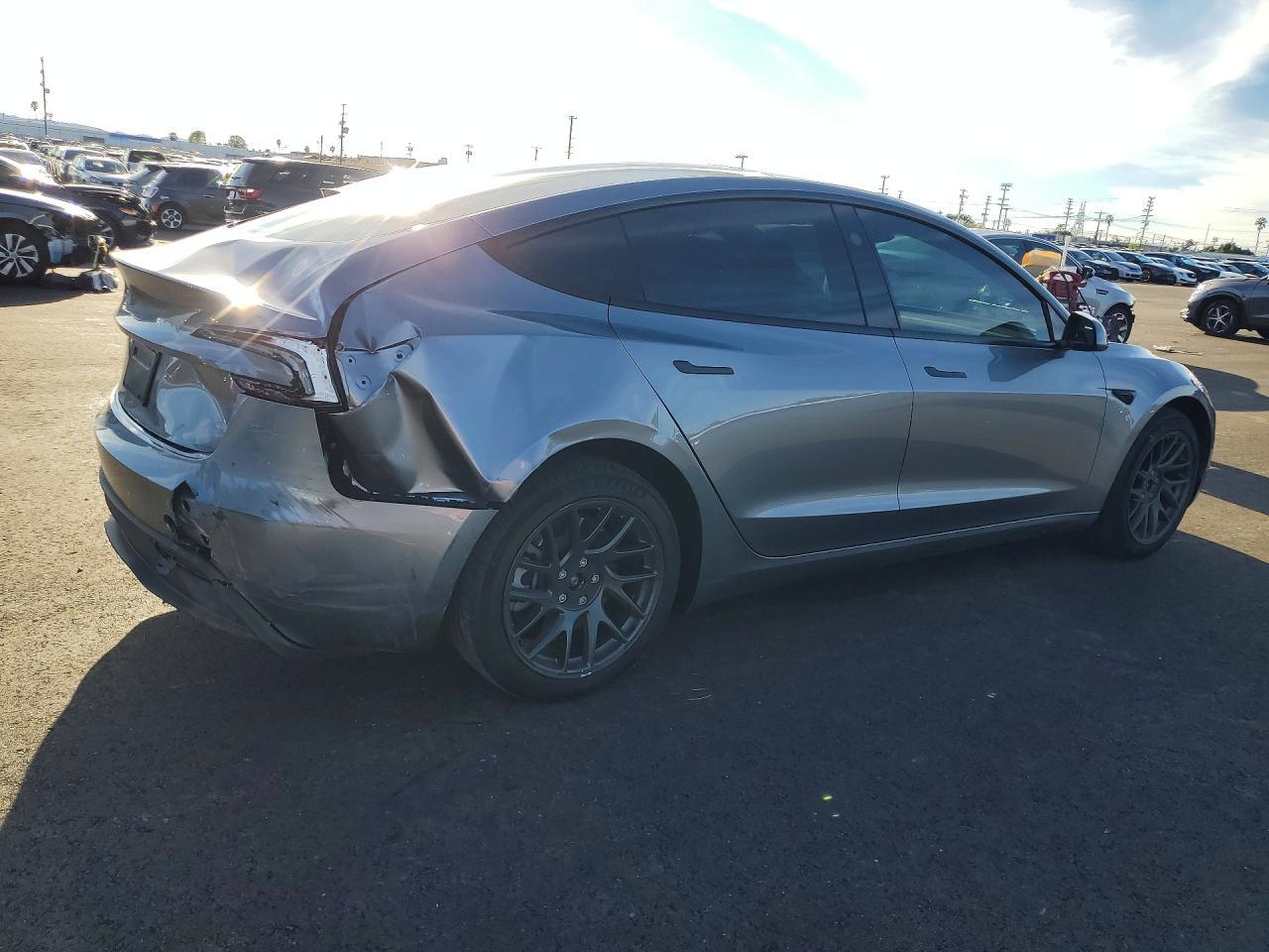 2025 TESLA MODEL 3