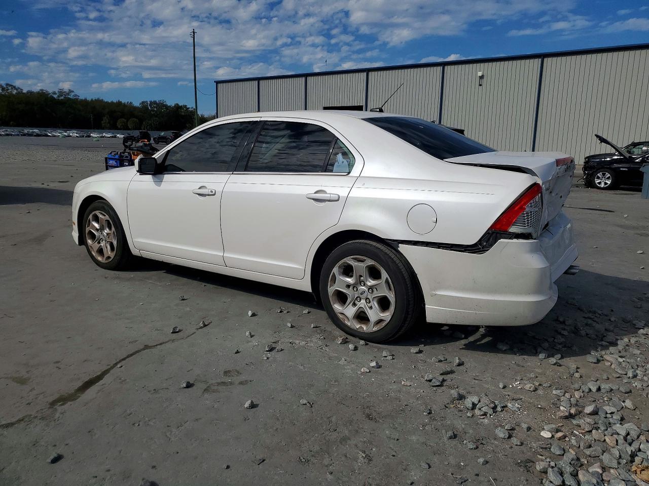 2011 FORD FUSION