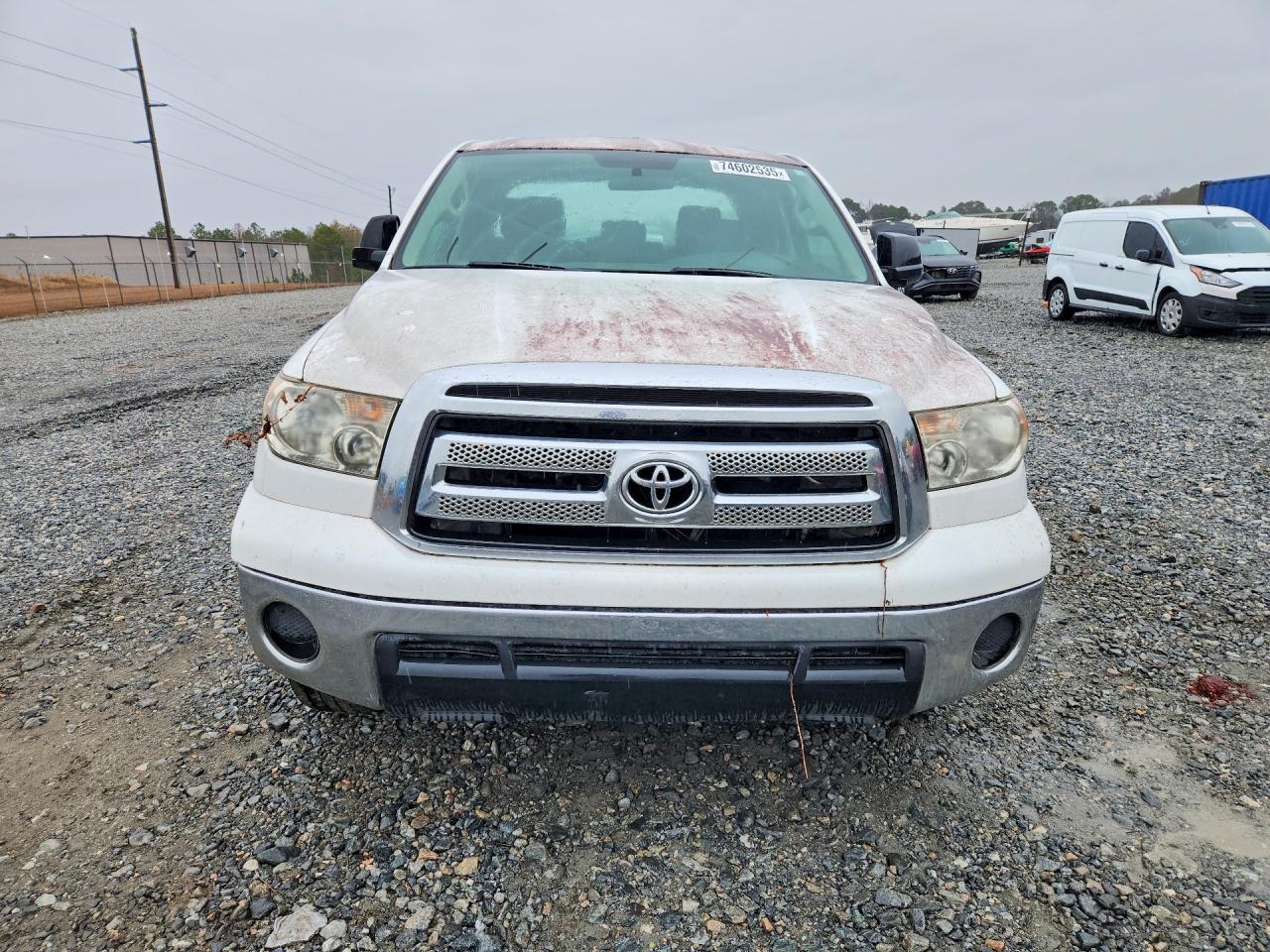 2011 TOYOTA TUNDRA