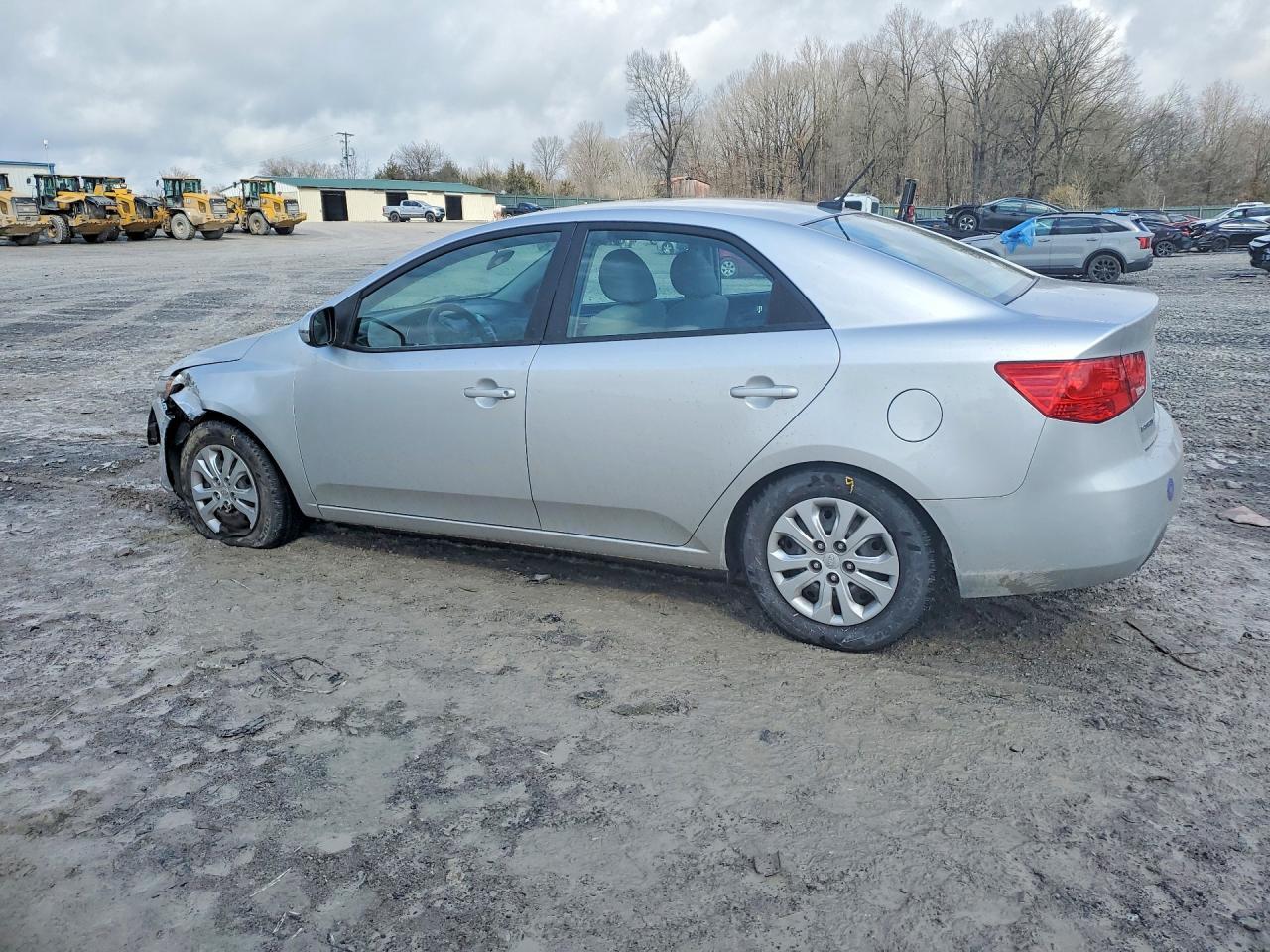2013 KIA FORTE