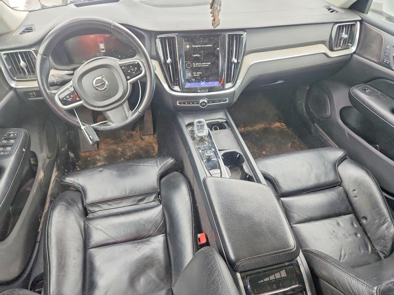 2022 VOLVO S60