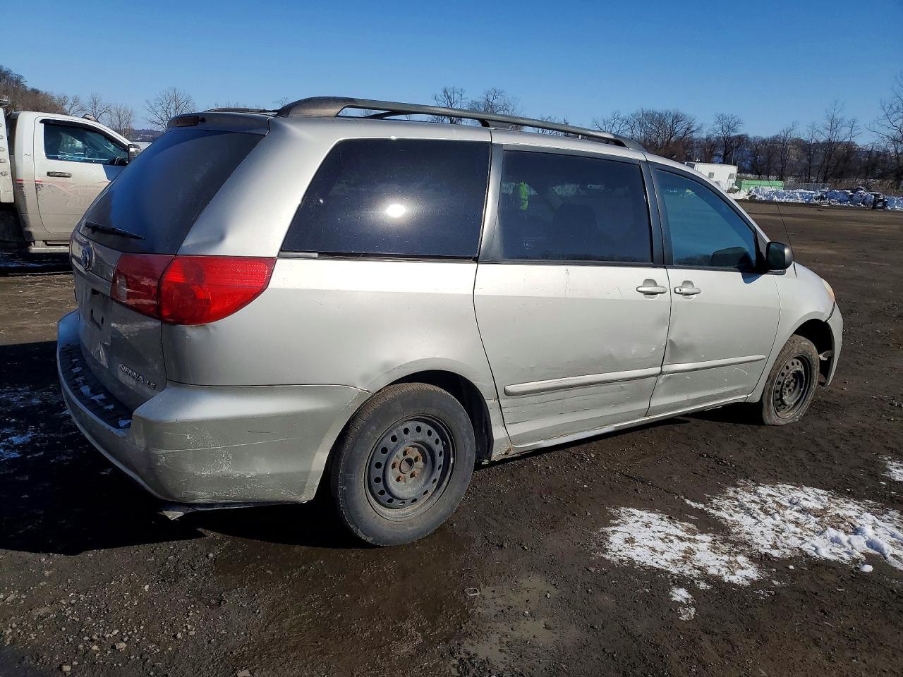2006 TOYOTA SIENNA