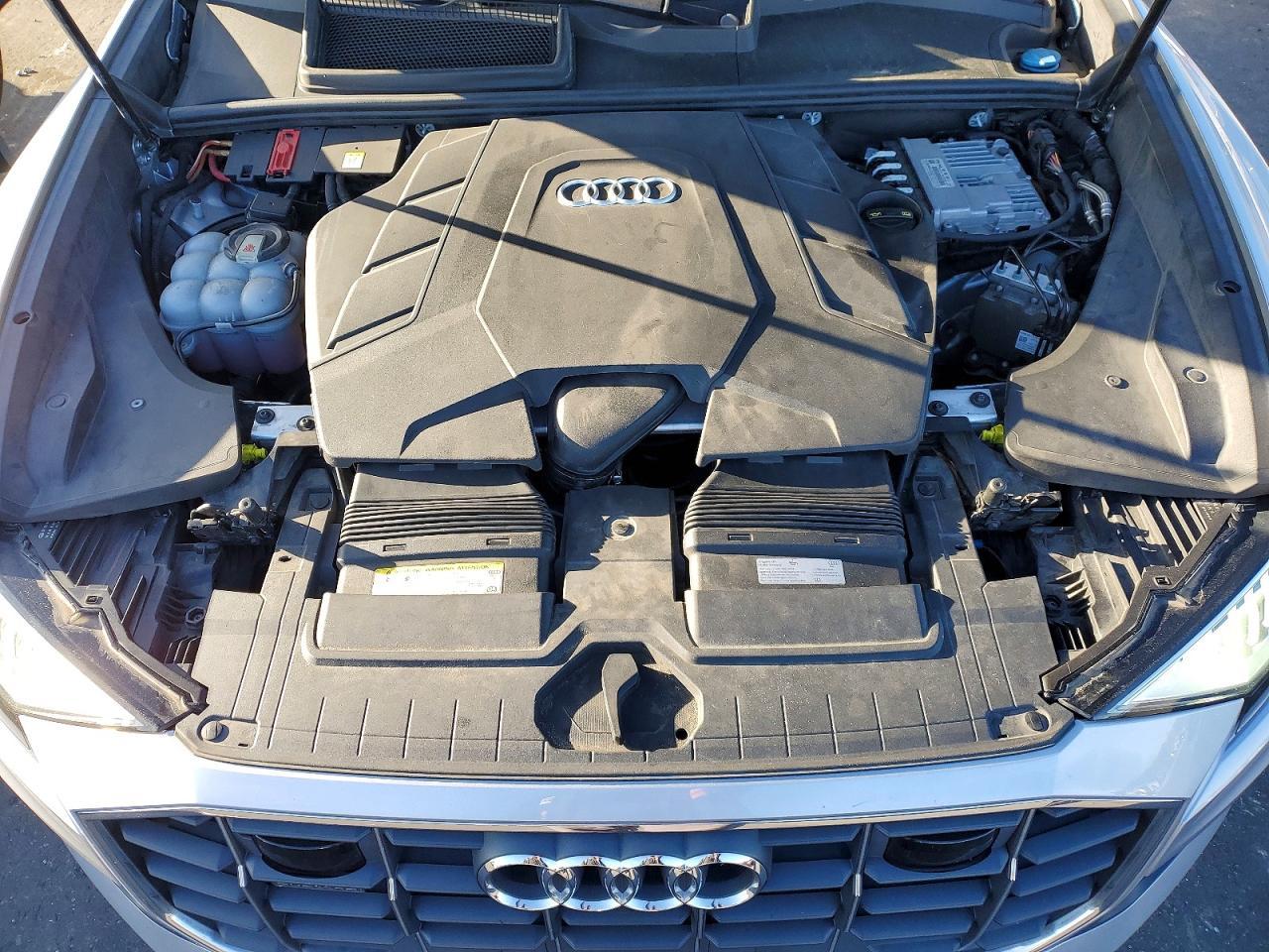 2019 AUDI Q8