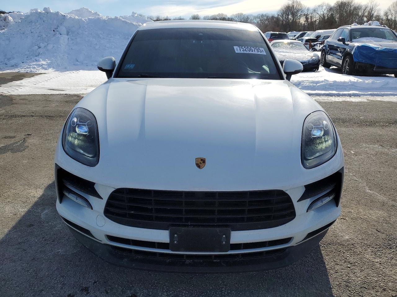 2021 PORSCHE Macan