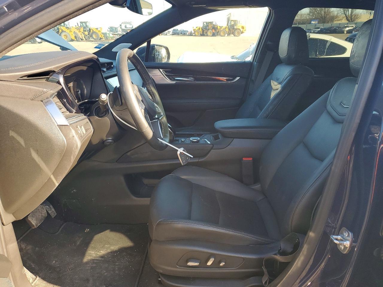 2025 CADILLAC XT5