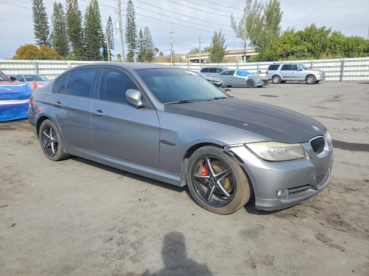 2011 BMW 3 SERIES