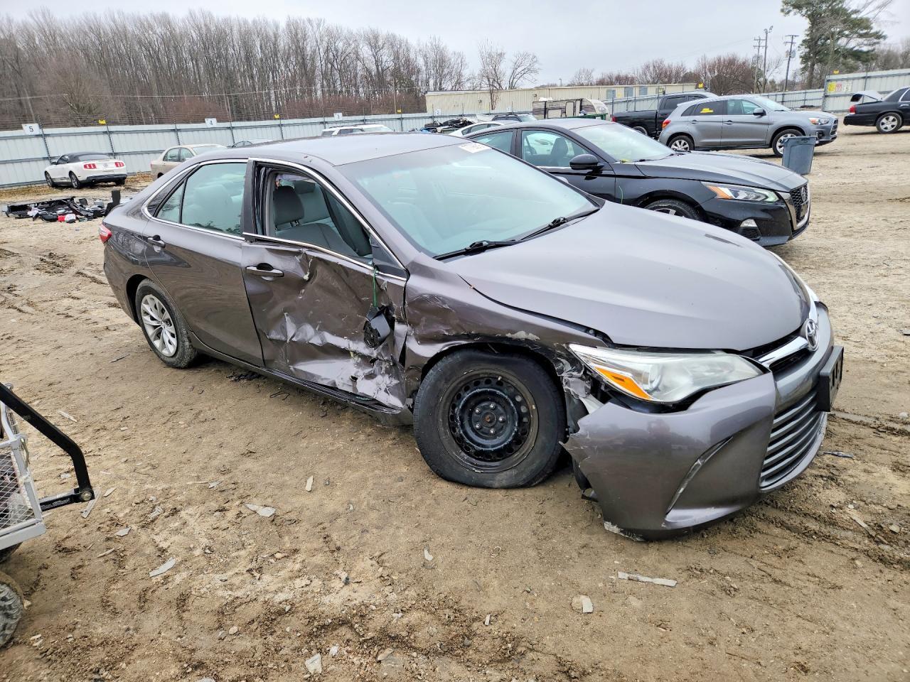 2016 TOYOTA CAMRY