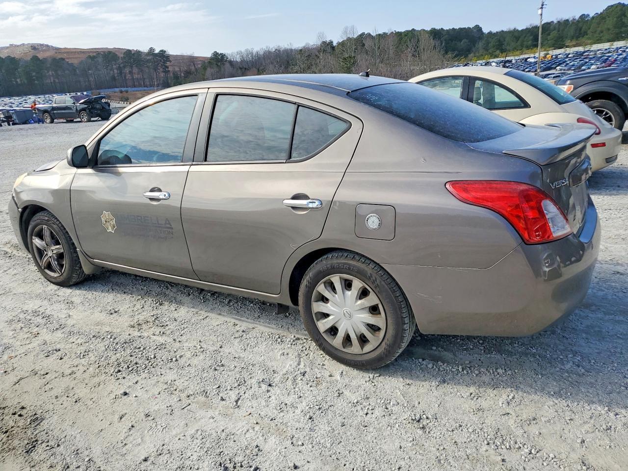 2013 NISSAN VERSA