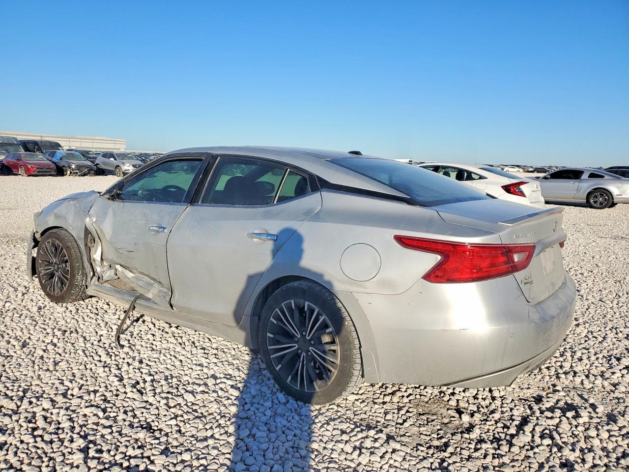 2017 NISSAN Maxima