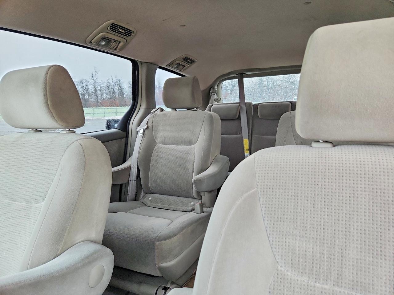 2005 TOYOTA SIENNA