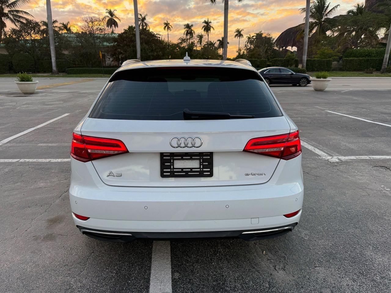 2018 AUDI A3 e-tron
