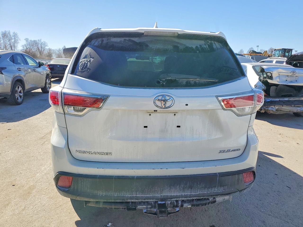 2016 TOYOTA HIGHLANDER