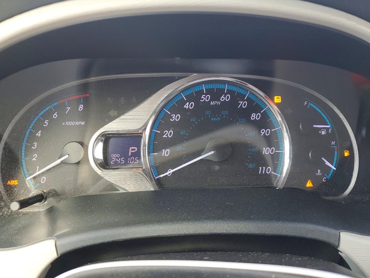 2013 TOYOTA SIENNA