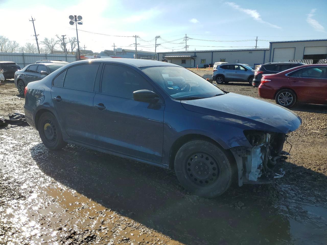 2013 VOLKSWAGEN JETTA