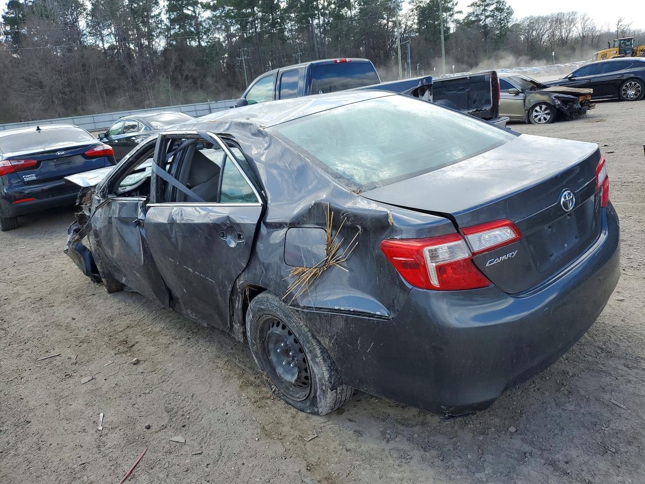 2013 TOYOTA CAMRY