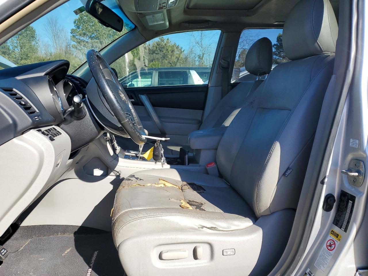 2013 TOYOTA HIGHLANDER