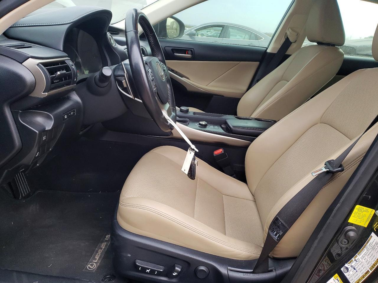 2018 LEXUS IS 300
