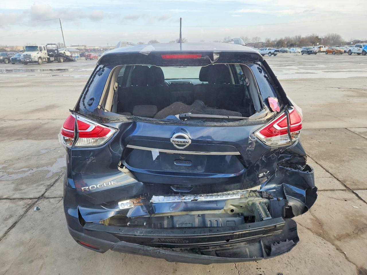 2015 NISSAN ROGUE