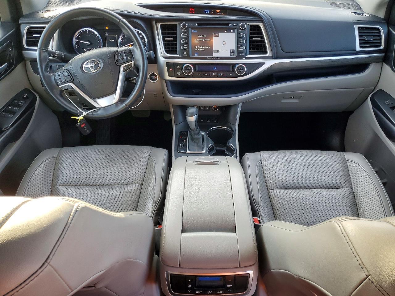 2017 TOYOTA HIGHLANDER