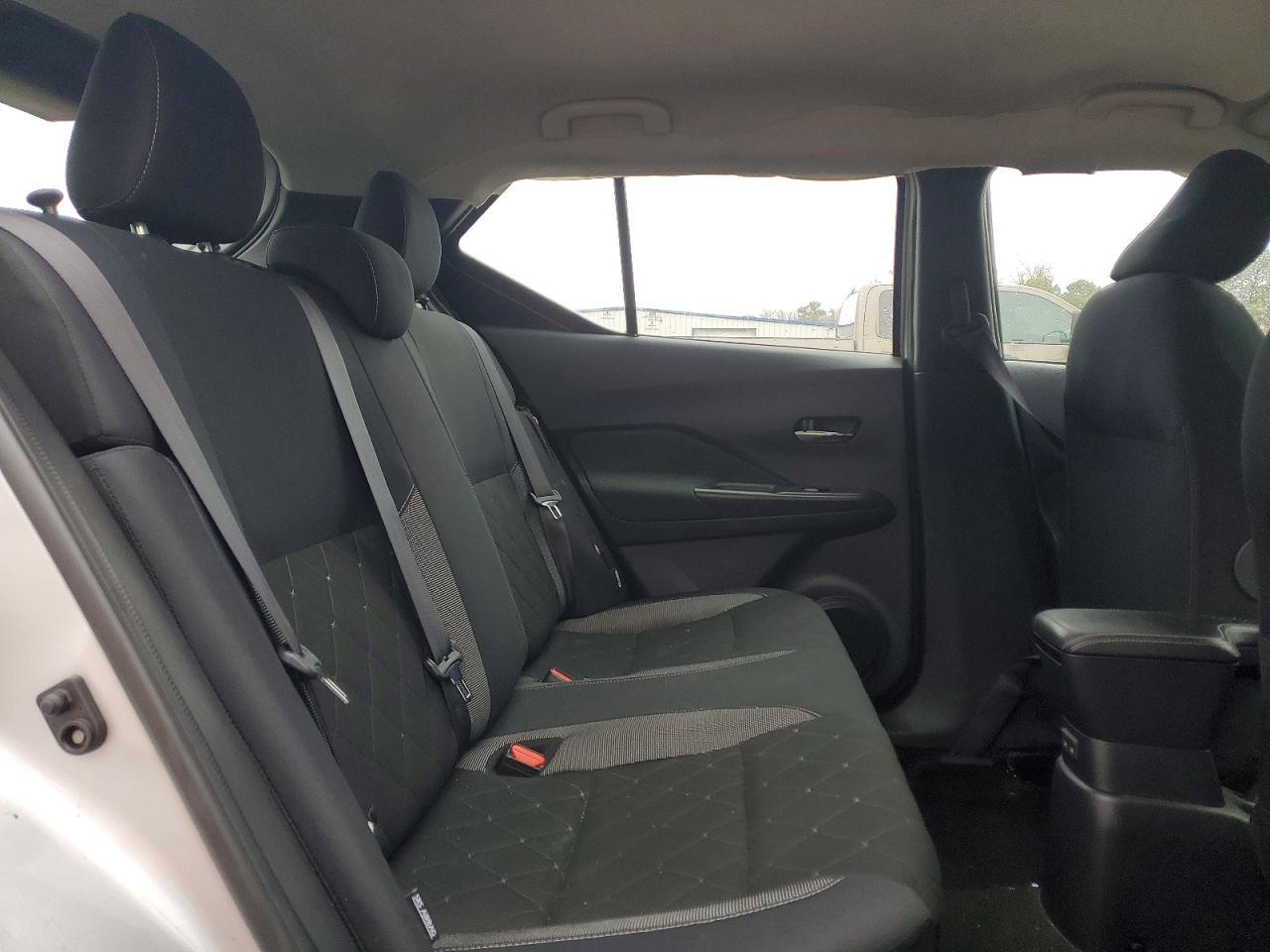 2020 NISSAN KICKS