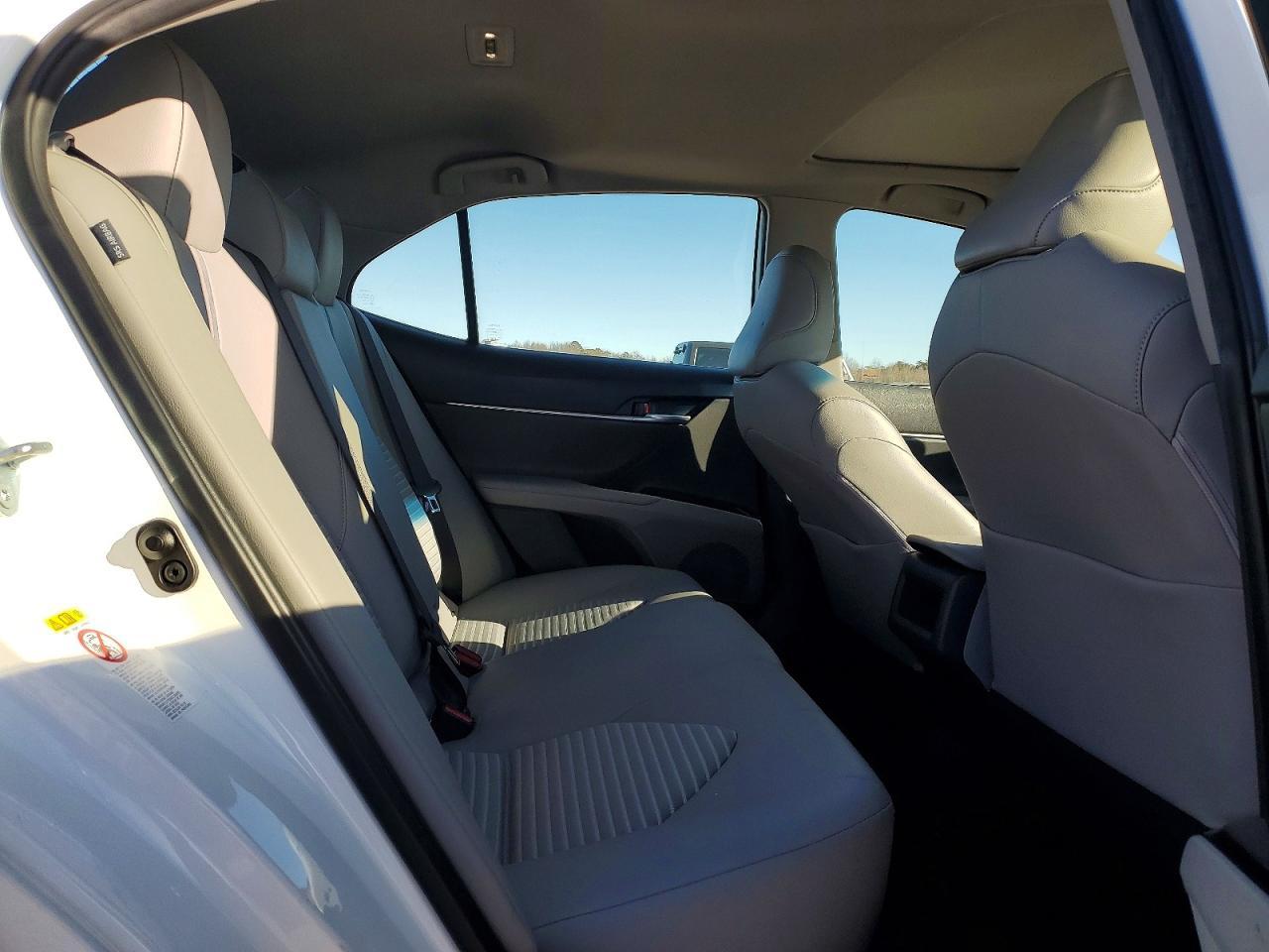 2018 TOYOTA CAMRY