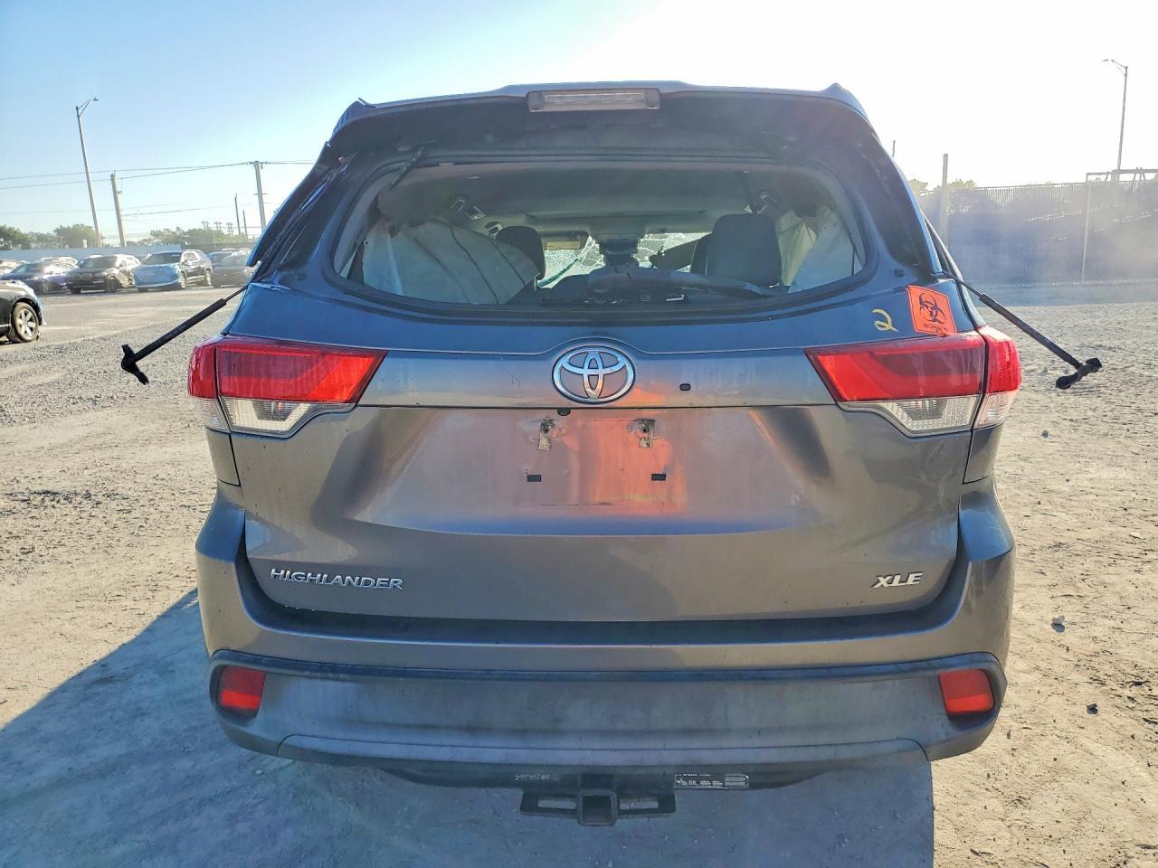 2018 TOYOTA HIGHLANDER