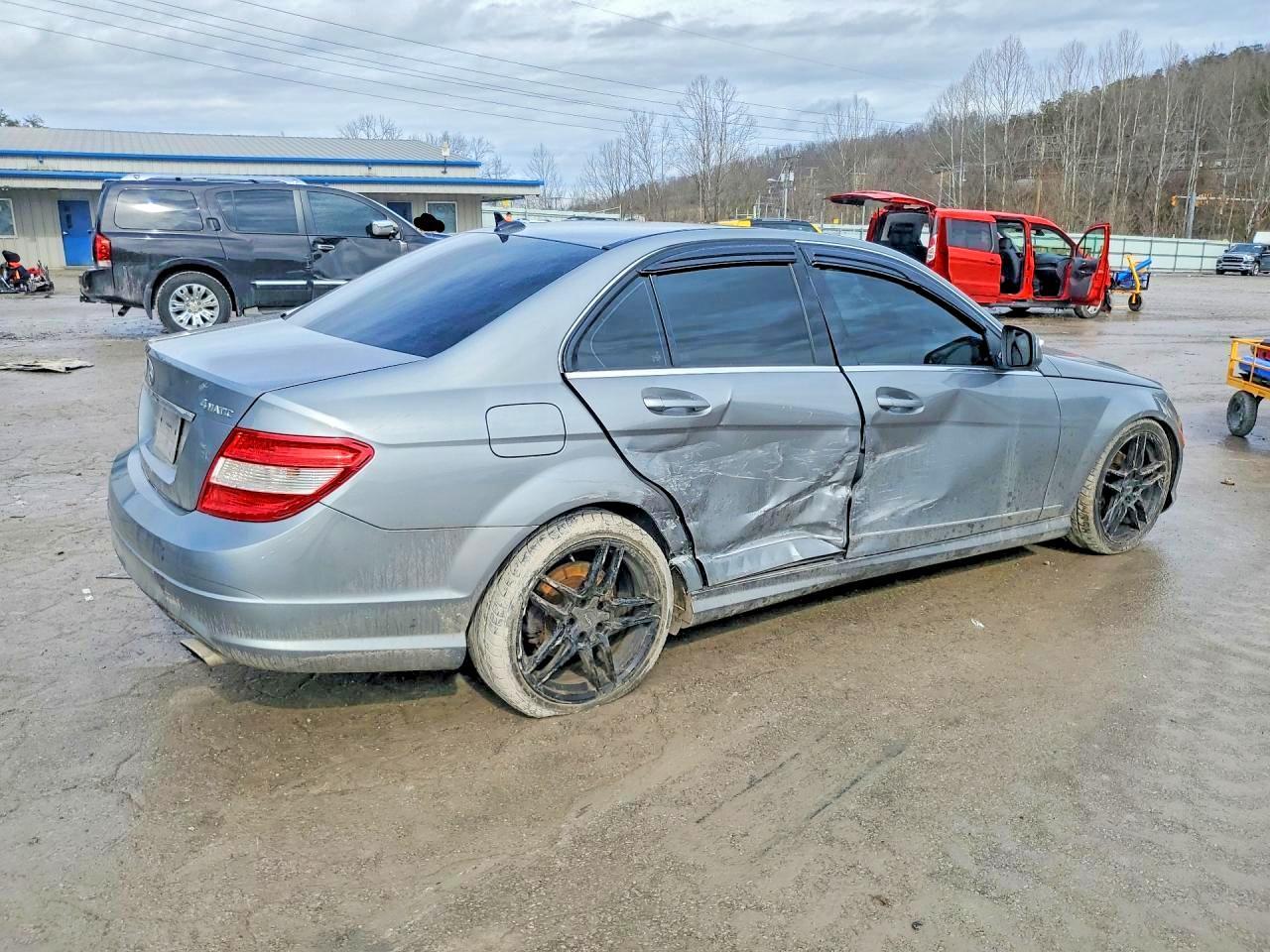 2009 MERCEDES-BENZ C-CLASS