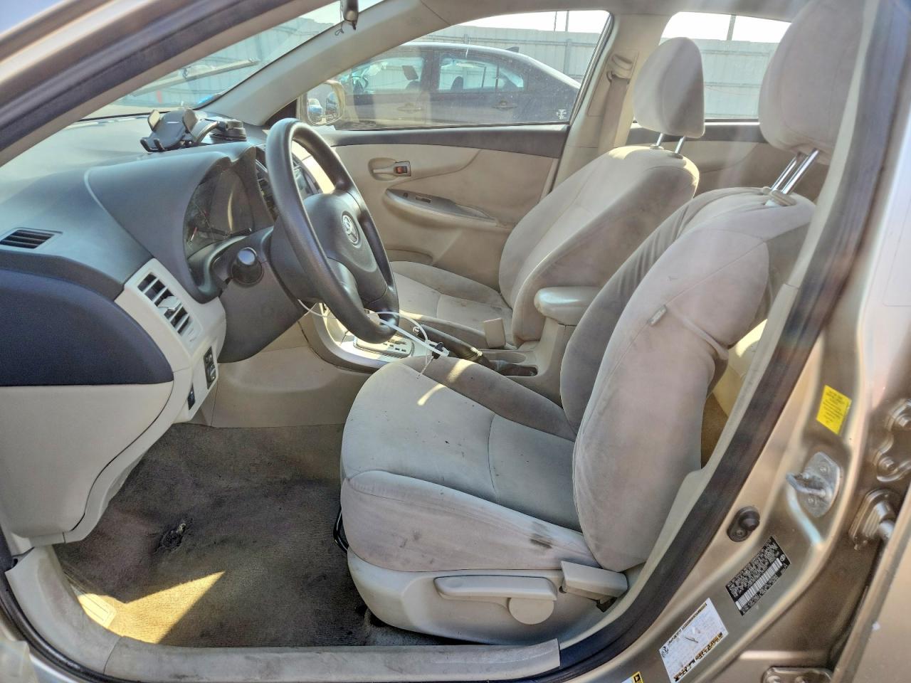 2011 TOYOTA COROLLA