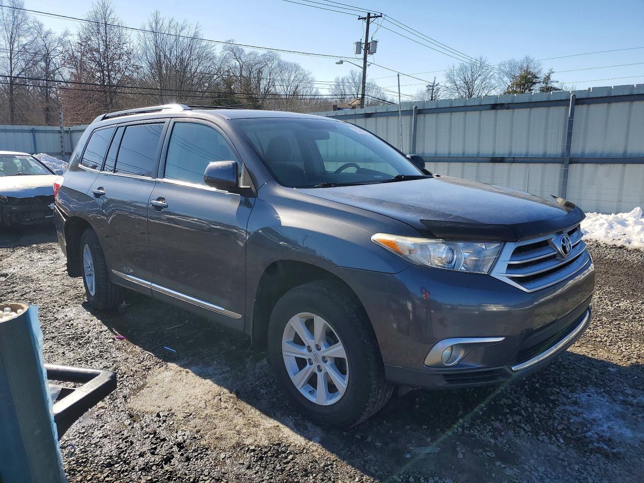 2013 TOYOTA HIGHLANDER