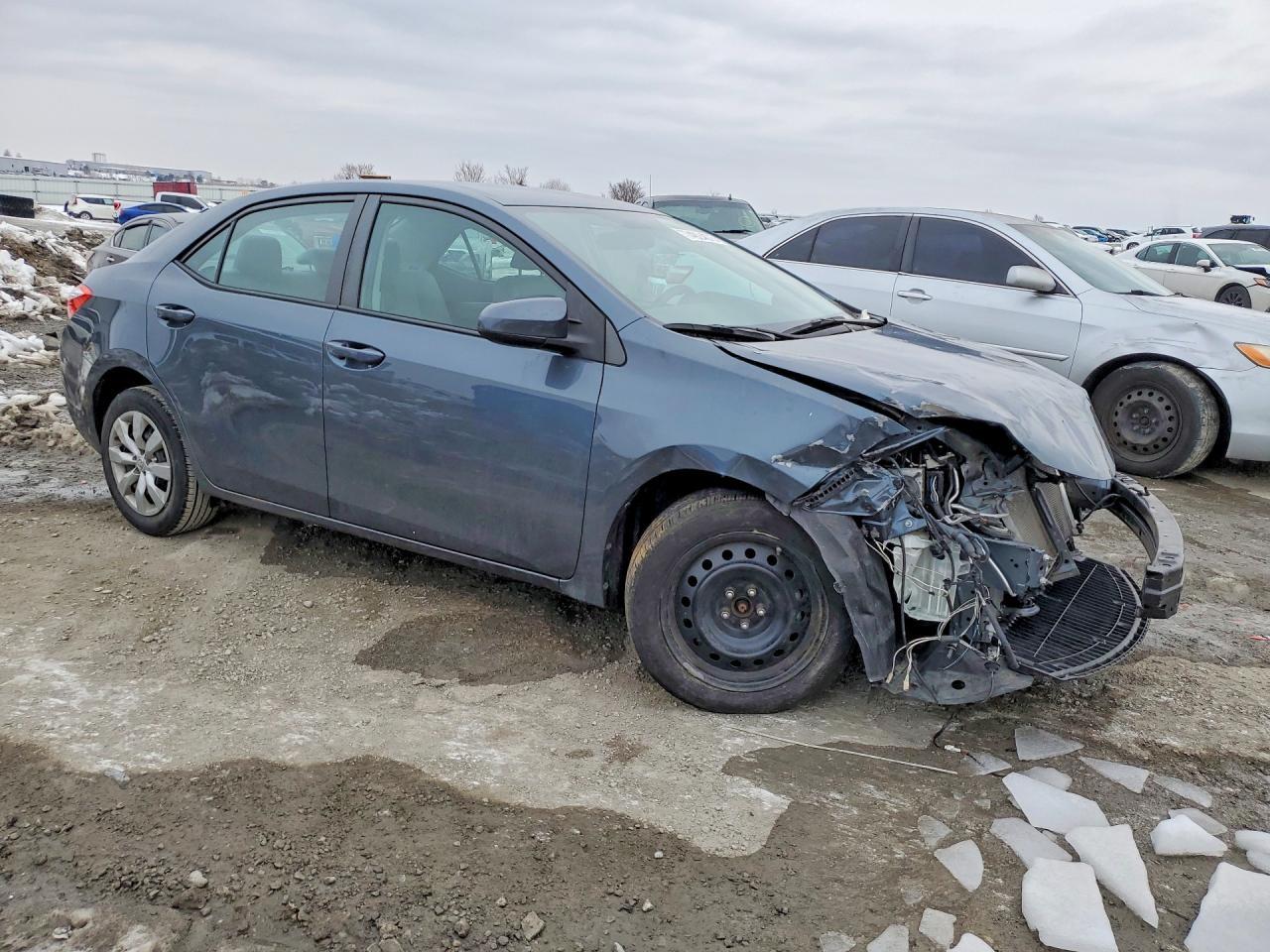 2015 TOYOTA COROLLA