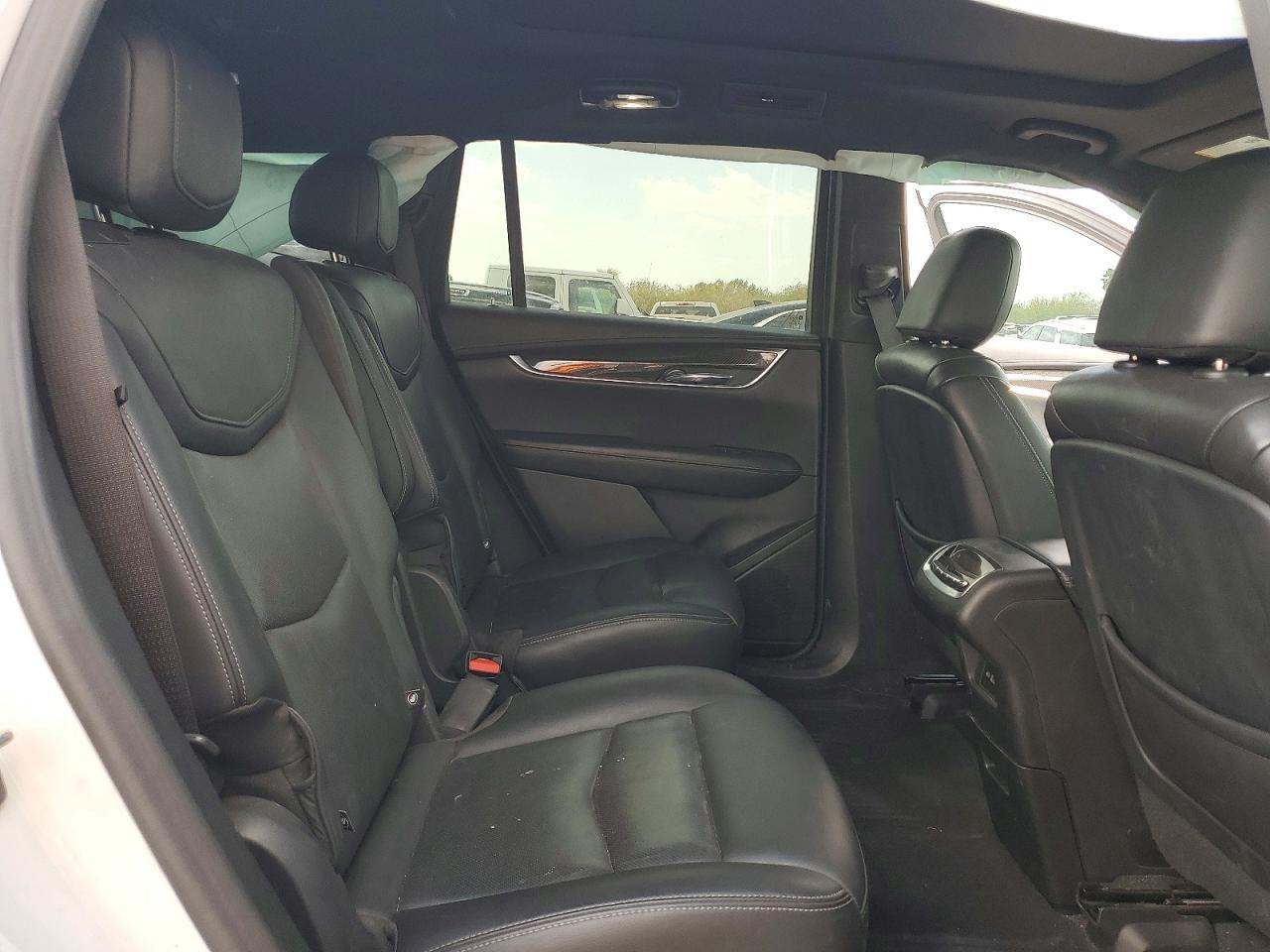 2022 CADILLAC XT6