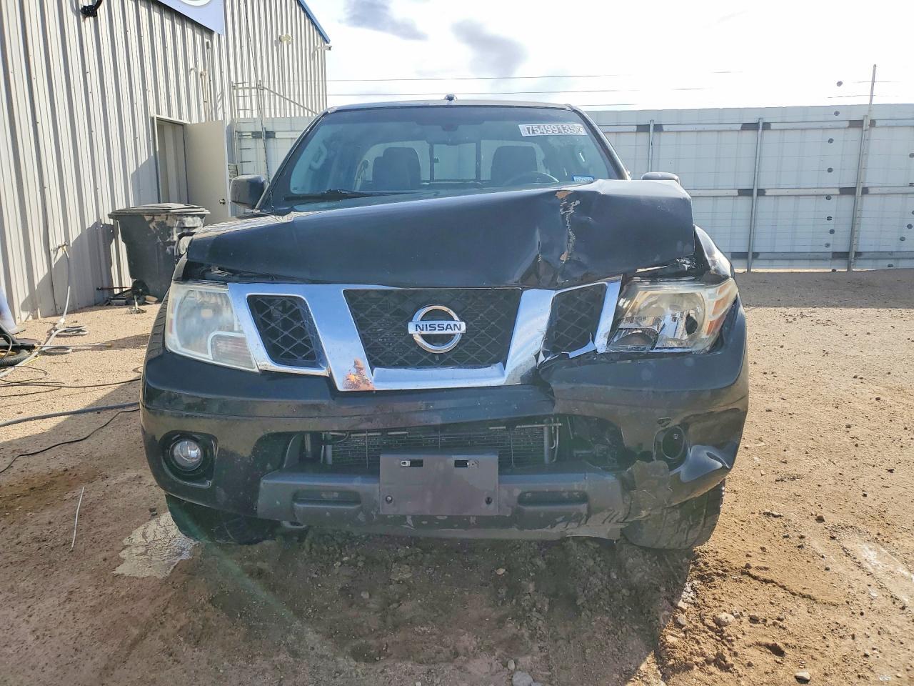 2016 NISSAN Frontier