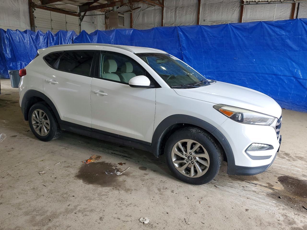 2016 HYUNDAI TUCSON