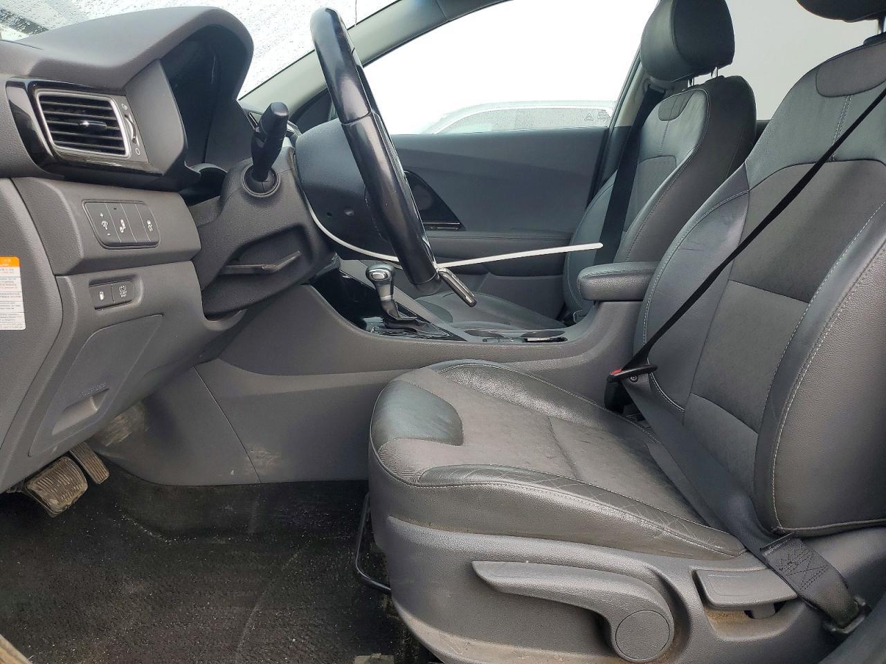 2017 KIA Niro