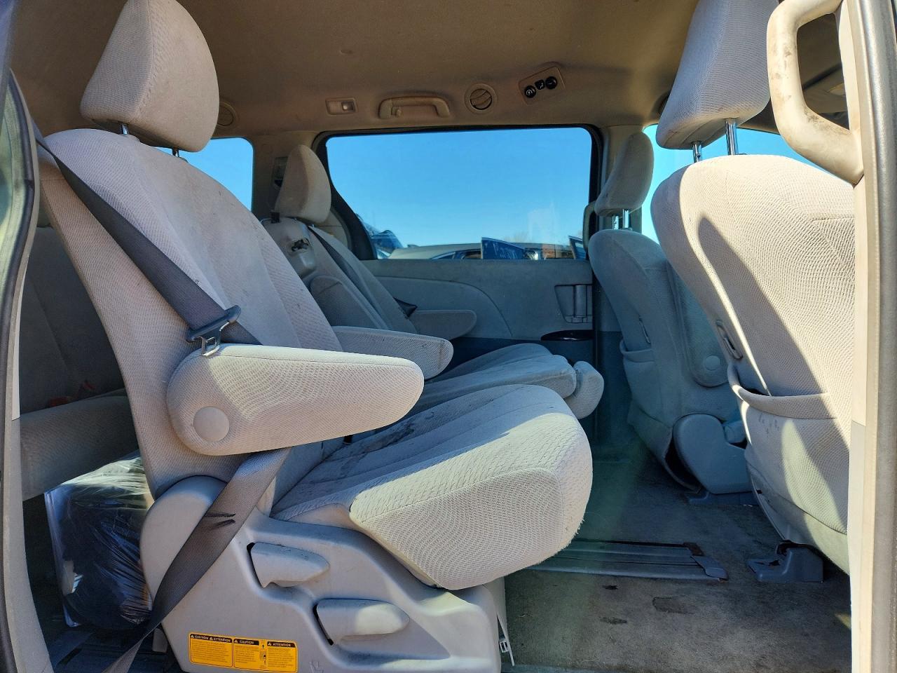 2012 TOYOTA SIENNA
