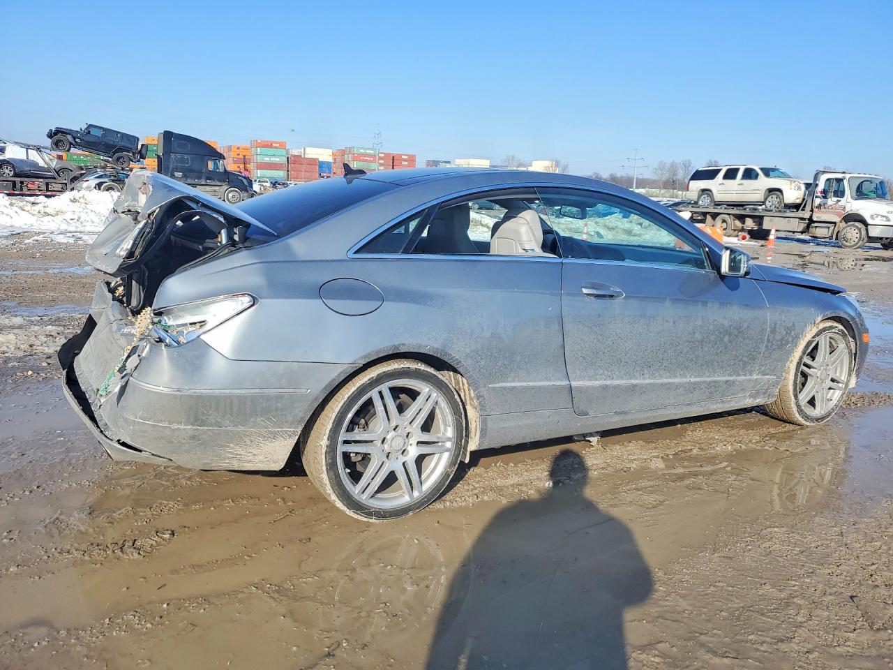 2011 MERCEDES-BENZ E-Class
