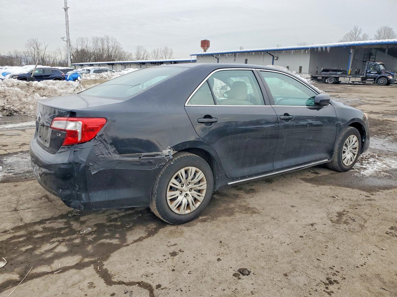 2014 TOYOTA CAMRY